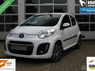 tweedehands Citroën C1 1.0-12V 5-Deurs Facelift Exclusive-Sport Ledverlichting Airco Centr.Vergr. Elek.Ramen Stuurbekr. Lederstuur Radio/Cd/Aux 12V.-Aansl. Zwart/wit Tweekleurig Interieur Isofix Privacy Glass Mistlampen V+A Topstaat Nieuwe APK!