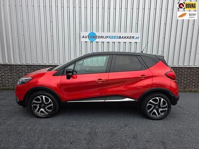 Rood Gebruikt 2017 Renault Captur Dynamique SUV | € 11.500 (Goede deal)