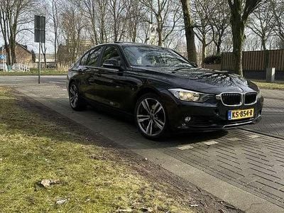 Zwart Gebruikt 2013 BMW 328 Executive Sedan | € 11.999 (Super prijs)