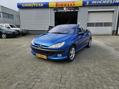 tweedehands Peugeot 206 CC 1.6-16V Goed rijdende en nette Cabrio,Airco,Leer,Elctr pakket, Nieuwe apk bij aflevering.