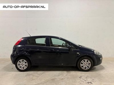 Blauw Occasion 2017 Fiat Punto Evo Lounge Hatchback | € 6.988 (Eerlijke prijs)