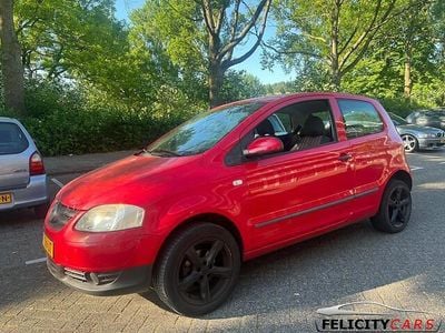 Rood Gebruikt 2006 VW Fox Trendline Hatchback | € 1.250 (Iets duurder)