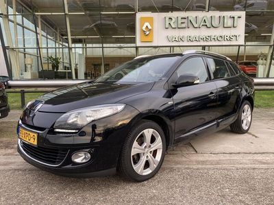 tweedehands Renault Mégane Estate 1.5 dci Bose / Trekhaak / camera / 17''LMV