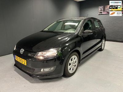 Zwart Gebruikt 2013 VW Polo Hatchback | € 5.999 (Eerlijke prijs)