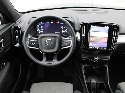 Occasion Volvo XC40 Plus 199 PK (146 kW) 2025 Zwart (metallic) SUV