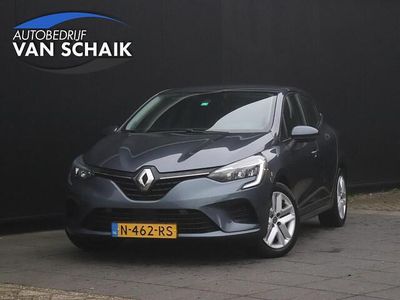 Grijs Occasion 2021 Renault Clio V Zen Hatchback | € 15.850 (Eerlijke prijs)