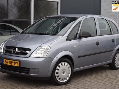 Grijs Gebruikt 2004 Opel Meriva Essentia MPV | € 1.499 (Eerlijke prijs)