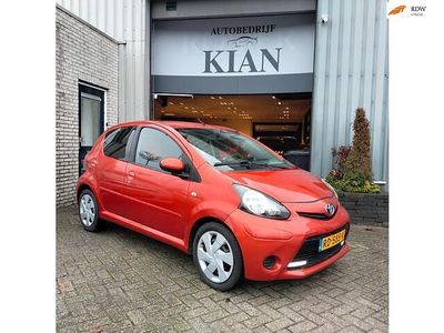 Oranje Occasion 2012 Toyota Aygo Hatchback | € 4.500 (Eerlijke prijs)