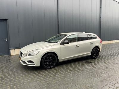 tweedehands Volvo V60 1.6 DRIVe Leder-Navi- Cosmic white metallic