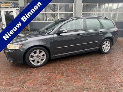 Grijs (metallic) Gebruikt 2009 Volvo V50 Stationwagen | € 1.950 (Eerlijke prijs)