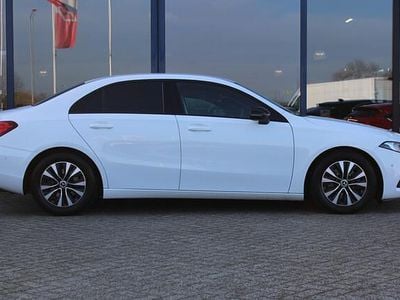 Wit Occasion 2019 Mercedes A200 Business Sedan | € 19.900 (Super prijs)