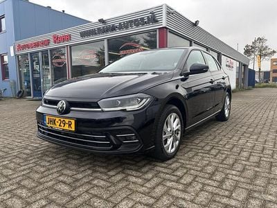 Zwart Gebruikt 2024 VW Polo R-line Hatchback | € 19.950 (Goede deal)