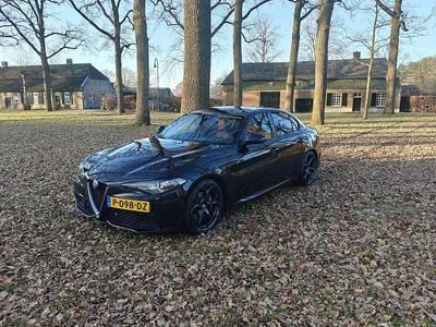 Occasion Alfa Romeo Giulia Ti 284 PK (208 kW) 2017 Zwart Sedan