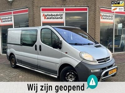 Zilver (metallic) Gebruikt 2004 Opel Vivaro MPV | € 2.748 (Eerlijke prijs)