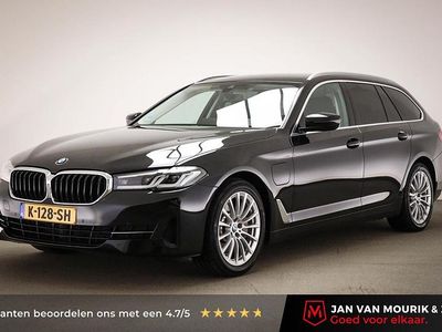 Zwart Gebruikt 2021 BMW 530e Executive Stationwagen | € 28.245 (Goede deal)