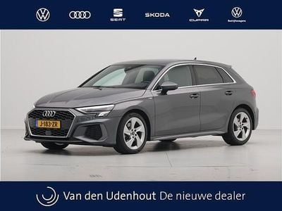 Grijs Occasion 2020 Audi A3 Sportback S-Line Hatchback | € 28.940 (Eerlijke prijs)