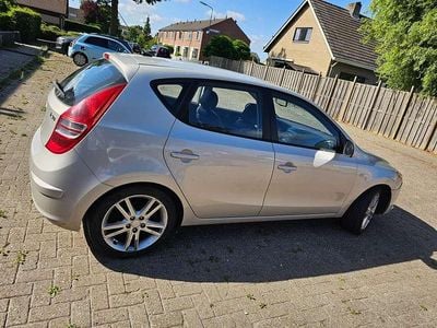 Beige Gebruikt 2008 Hyundai i30 MPV | € 3.500 (Eerlijke prijs)