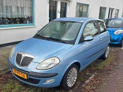 Gebruikt 2004 Lancia Ypsilon Hatchback | € 1.975 (Eerlijke prijs)