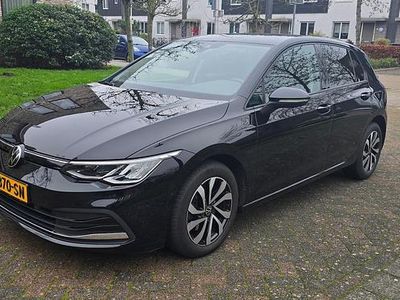 Zwart Occasion 2022 VW Golf VIII Active Hatchback | € 15.750 (Super prijs)