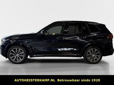 Occasion BMW 530 M Sport 529 PK (389 kW) 2025 Zwart (metallic) SUV