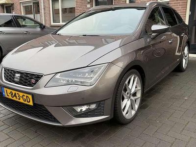 Grijs Gebruikt 2014 Seat Leon FR Stationwagen | € 9.000 (Eerlijke prijs)
