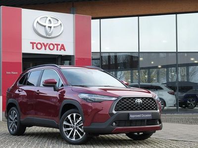 Rood Nieuw 2025 Toyota Corolla Cross Style SUV | € 41.499 (Eerlijke prijs)