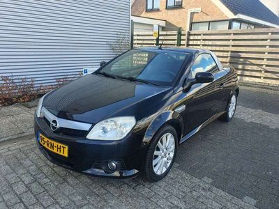 tweedehands Opel Tigra TwinTop 1.4-16V Cosmo Airco Bj:2005 NAP!