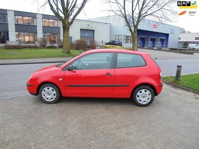 Rood Gebruikt 2002 VW Polo Hatchback | € 1.349 (Goede deal)