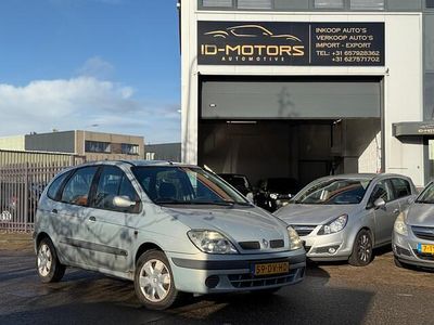 Grijs Gebruikt 2000 Renault Scénic MPV | € 950 (Eerlijke prijs)