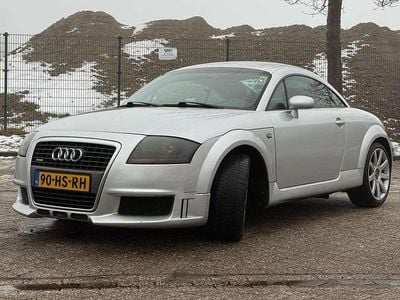Zilver Occasion 2001 Audi TT Coupé | € 2.500