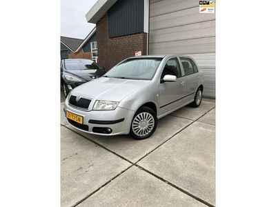 Occasion Skoda Fabia 75 PK (55 kW) 2006 Grijs Hatchback