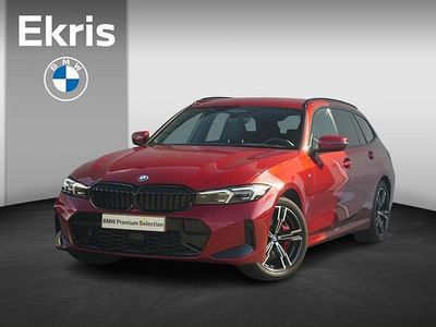 Rood Occasion 2025 BMW 330 M Sport Stationwagen | € 49.900 (Eerlijke prijs)