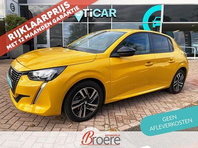 Geel Gebruikt 2022 Peugeot 208 Allure Hatchback | € 15.400 (Eerlijke prijs)