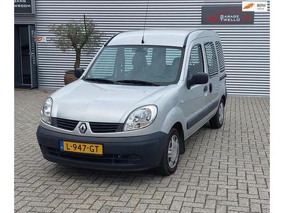 Grijs Gebruikt 2009 Renault Kangoo Authentique MPV | € 4.450