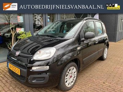 Zwart, metallic lak Gebruikt 2012 Fiat Panda Easy Hatchback | € 5.499 (Eerlijke prijs)