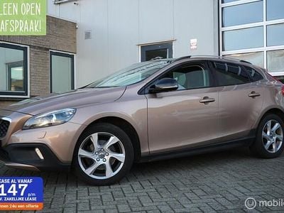 Bruin Gebruikt 2015 Volvo V40 Ocean Race Hatchback | € 8.900 (Eerlijke prijs)