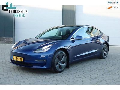 Blauw (metallic) Occasion 2019 Tesla Model 3 Long Range AWD Sedan | € 19.890 (Eerlijke prijs)