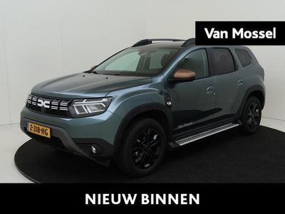 tweedehands Dacia Duster 1.3 TCe 150 PK Extreme Navigatie / Automaat / Climate Control / Side Steps / Parkeersensoren Achter / 360 Graden Camera / Apple Carplay & Android Auto