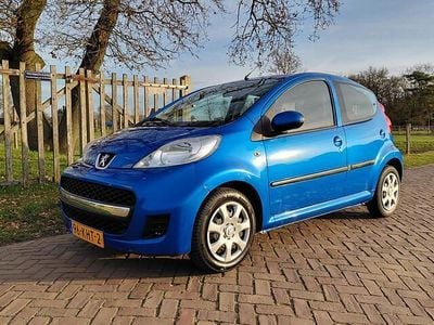 Blauw (metallic) Gebruikt 2009 Peugeot 107 Hatchback | € 6.249 (Eerlijke prijs)