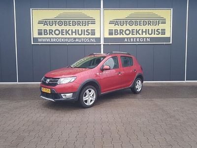 Occasion Dacia Sandero Anniversary 90 PK (66 kW) 2015 Rood (metallic) Hatchback
