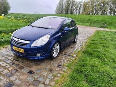 tweedehands Opel Corsa 1.4-16V Cosmo NIEUWE APK