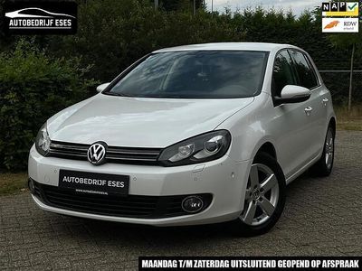 Wit, metallic lak Gebruikt 2010 VW Golf VI Team Hatchback | € 7.499 (Iets duurder)