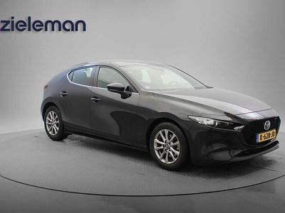 Zwart Occasion 2021 Mazda 3 Comfort Hatchback | € 17.345 (Eerlijke prijs)