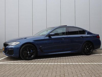 Blauw (metallic) Occasion 2021 BMW 520 Executive Sedan | € 33.990 (Iets duurder)