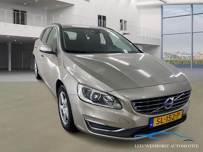 Grijs Gebruikt 2015 Volvo V60 Kinetic Stationwagen | € 14.950 (Eerlijke prijs)