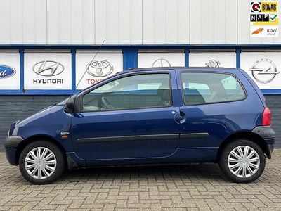 Blauw Gebruikt 2000 Renault Twingo Komfort Hatchback | € 995 (Eerlijke prijs)