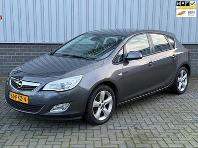 Grijs Gebruikt 2011 Opel Astra Edition Hatchback | € 3.995 (Goede deal)