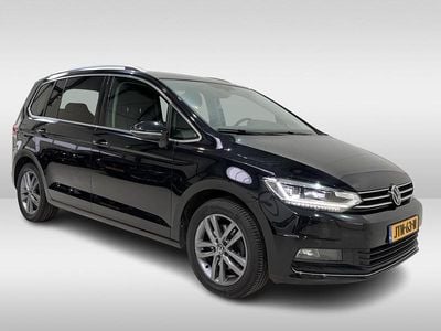 Occasion VW Touran Highline 150 PK (110 kW) 2022 Zwart (metallic) MPV