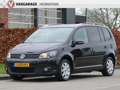 Zwart Gebruikt 2023 VW Touran Comfortline MPV | € 12.950