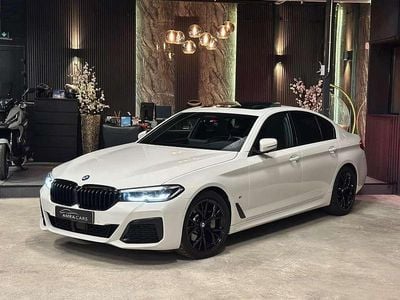 Wit Occasion 2022 BMW 530 M Sport Sedan | € 38.750 (Super prijs)